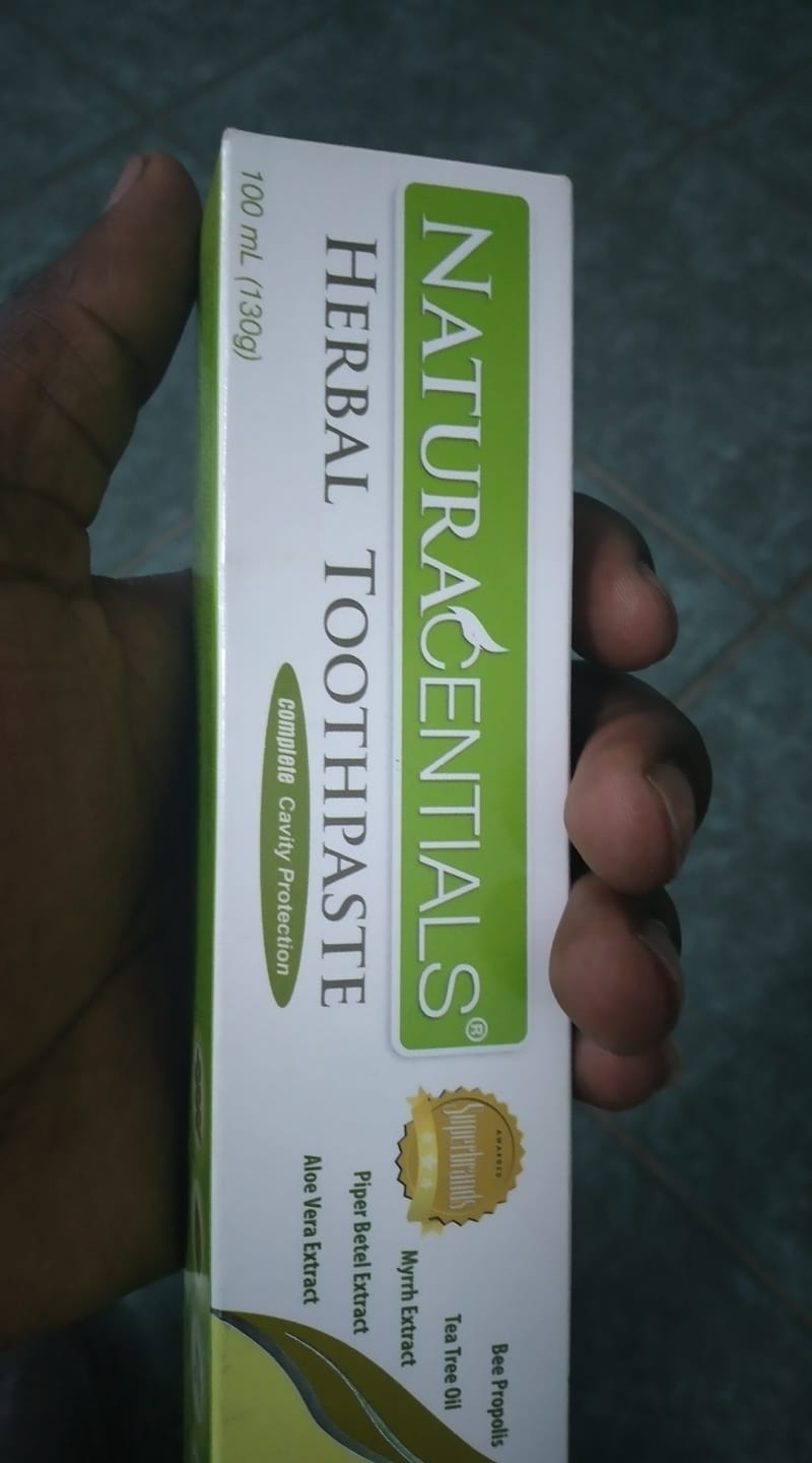 Click to view full screen NaturaCentials Herbal Toothpaste photo review