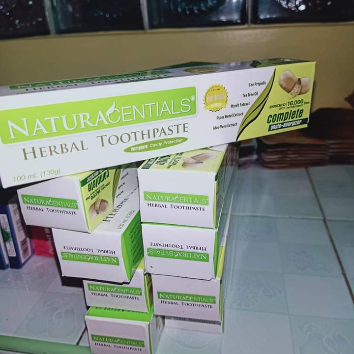 Click to view full screen NaturaCentials Herbal Toothpaste photo review